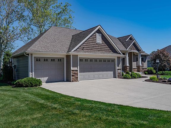 3rd image of 14804 Sandstone Dr