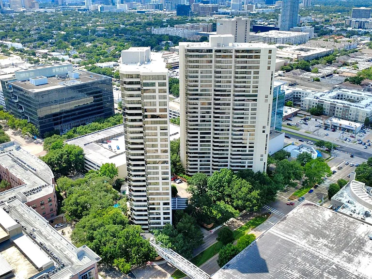 14 Greenway Plz #23P — Photo 39