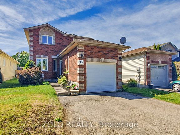 2nd image of 45 Athabaska Rd