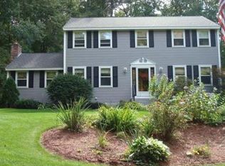 6 Pinewood Rd, Hudson, NH 03051