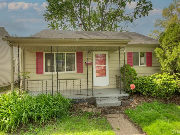 4424 Columbus St, Wayne, MI 48184