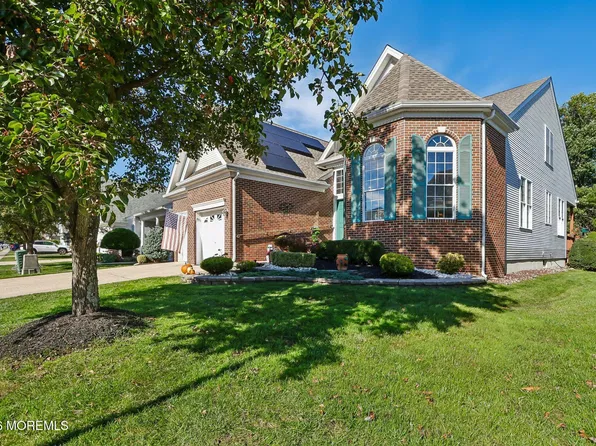 77 Oakmont Lane, Jackson, NJ 08527