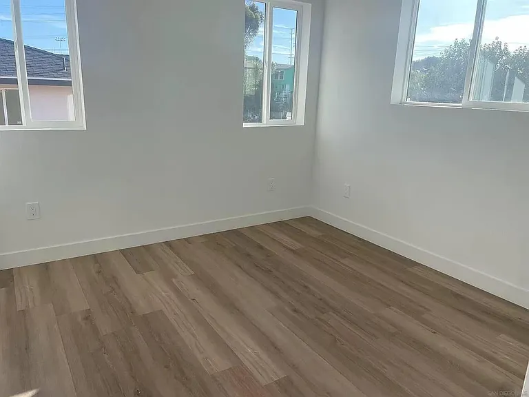 2812 C Ave — Photo 8