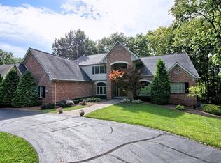 8395 Riverwalk Dr, Fenton, MI 48430