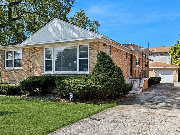 2nd image of 8952 S King Dr