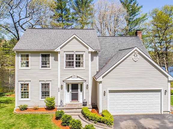 554 Douglas Rd - Northbridge