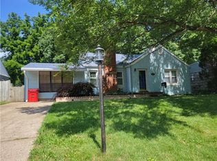 4031 Crestview Rd, Independence, MO 64052