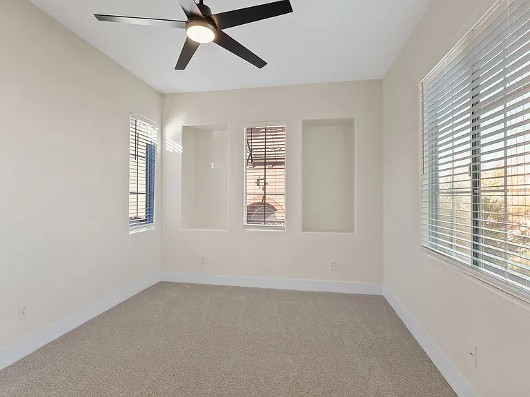 2334 Malaga Peak St — Photo 16