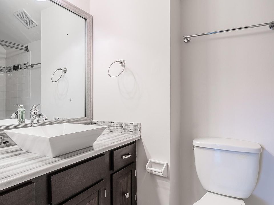 1st image of 537 S Saint Asaph St