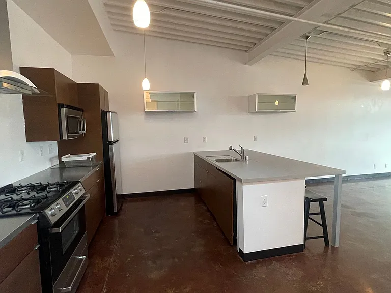 701 Shadow Ln — Photo 28