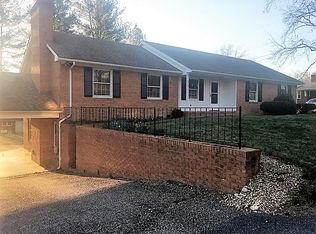 515 Davis St, Elkton, VA 22827