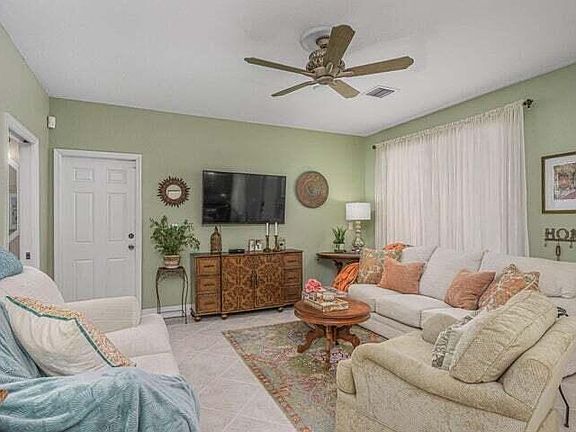 2nd image of 2036 SE Avon Park Dr