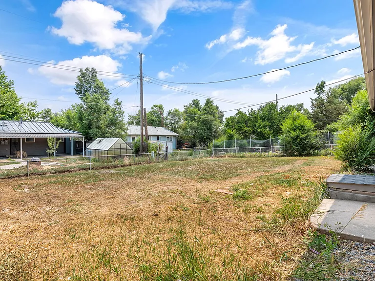 1409 Willshire Dr — Photo 17