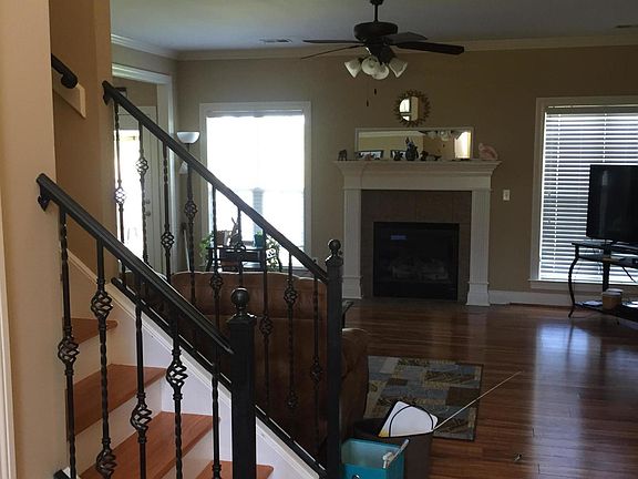 2nd image of 1626 Montys Cir