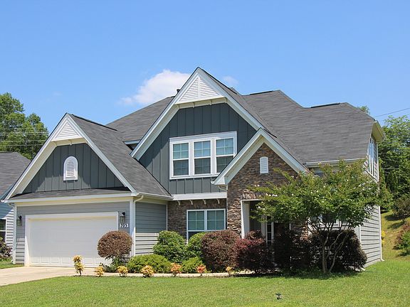 3rd image of 703 Sugarberry Ln
