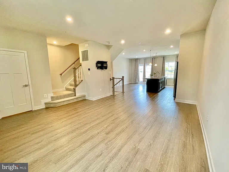 1518 Wilmer Park Ln — Photo 13