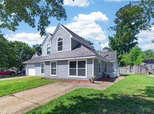 916 Woodcreek Dr, Newport News, VA 23608