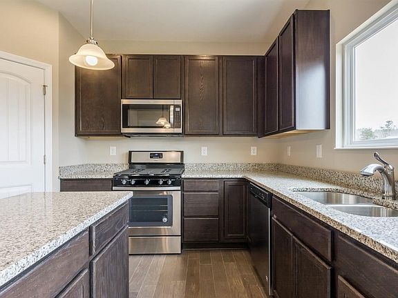 httpphotos.listhub.net FMLSGA 5914638 4 lm 20180417T201540