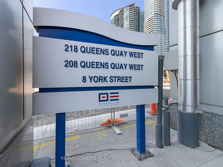 218 Queens Quay W #2611 — Photo 2