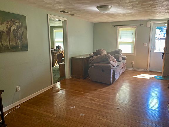 5th image of 3031 Marshall St