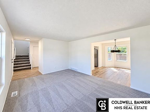 4th image of 4110 N 147th St