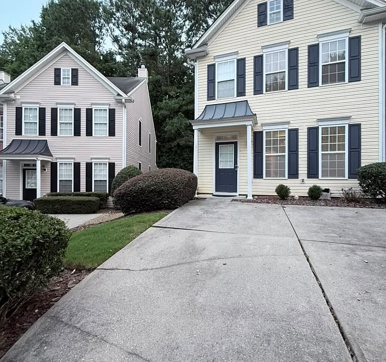 215 Galecrest Dr