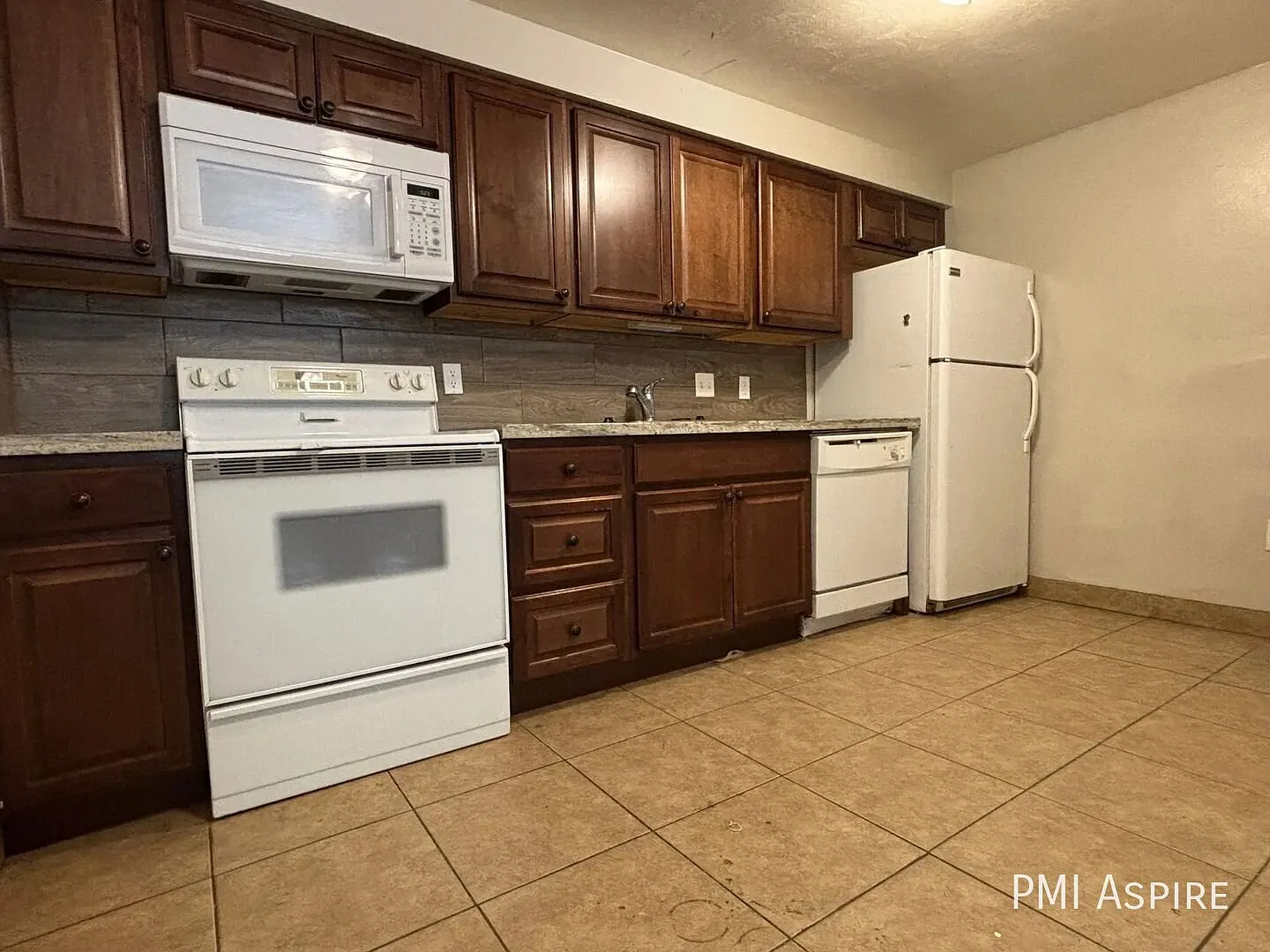 1 Bed, 1 Bath Wheat Ridge Living Near Dining, Shopping, Parks & Mountain Access — Photo 3