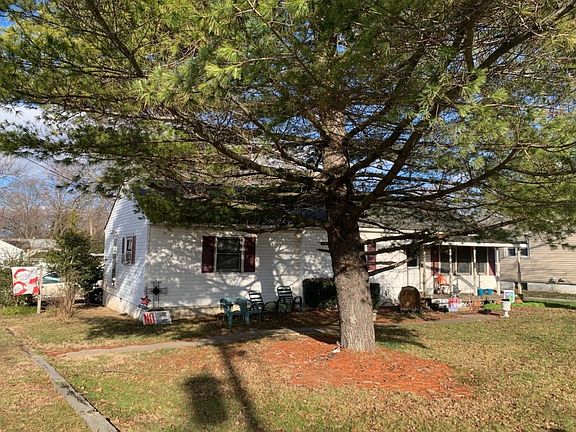 3rd image of 3306 Lafayette Blvd