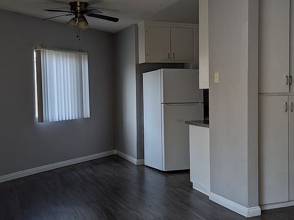 3rd image of 721 W Hyde Park Blvd APT 6