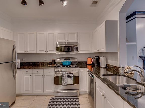 3rd image of 31 Booth St Unit 356