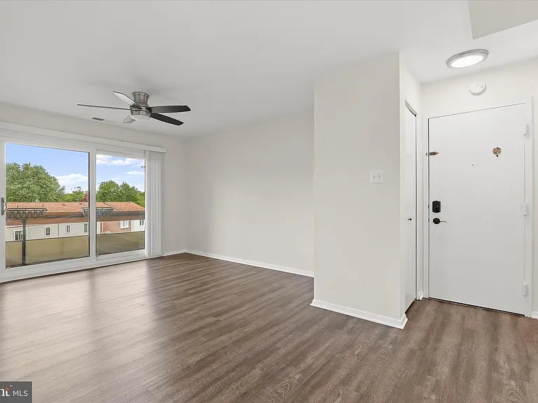 1001 Scarlett Oak Ct #2B — Photo 3