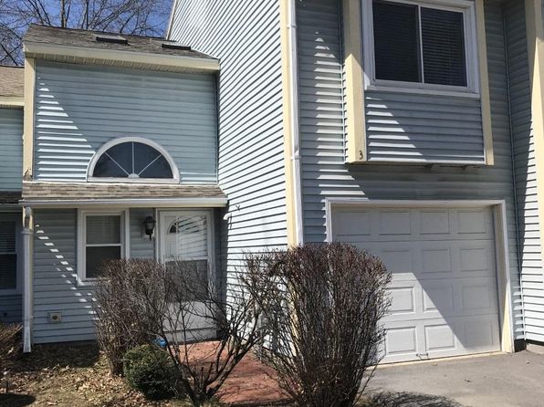 Saratoga Springs Ny Townhomes Townhouses For Sale 8 Homes Zillow