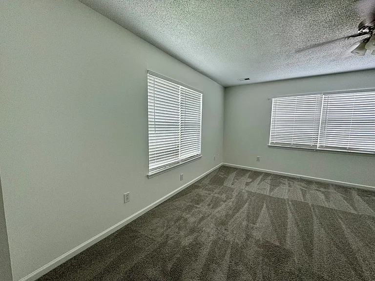 2476 Fulford Ct — Photo 21