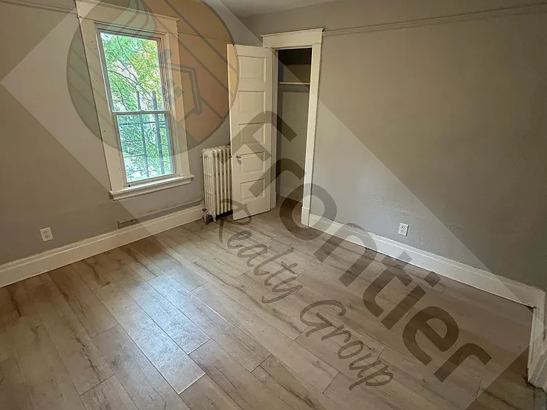 1624 Niagara St #4 — Photo 3