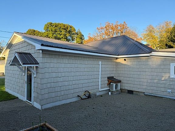 5th image of 10589 Woodland Ave