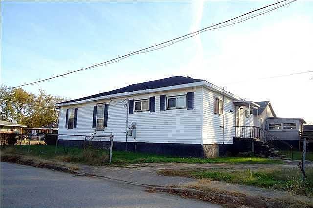 2nd image of 3701 Dorris St