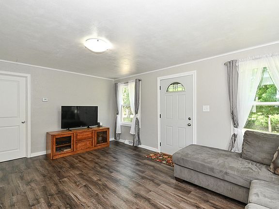 5th image of 1406 Fond Du Lac St