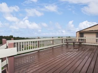98-1949 Kaulahao St, Aiea, HI 96701