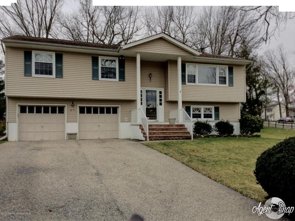 1st image of 45 Lynn Dr