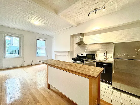 Rented by Doorway NYC, LLC | media 21