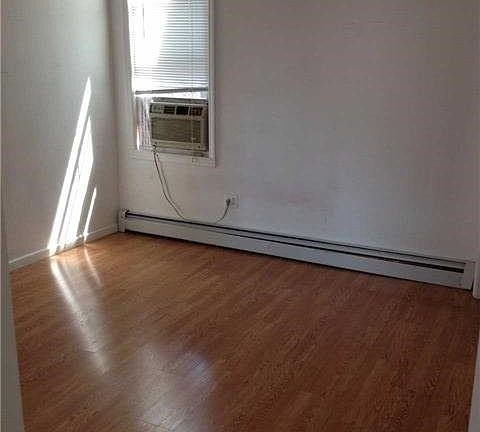 5th image of 25308 Northern Blvd #1