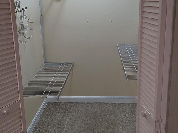 5th image of 1-333.5 Washington St #1