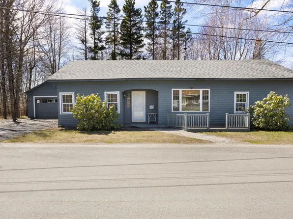 9 Fairground Road, Ellsworth, ME 04605