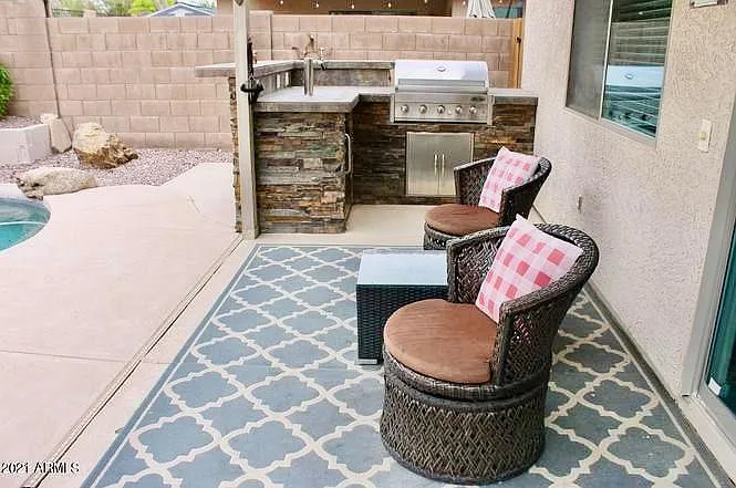 2224 E Heston Dr — Photo 4