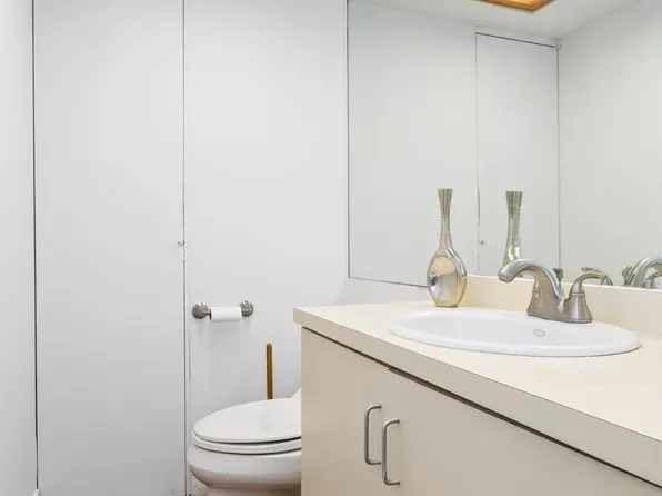 251 East 51st Street image 12 of 12