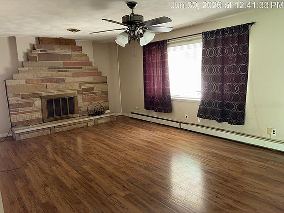 3rd image of 945 Wooddale Dr