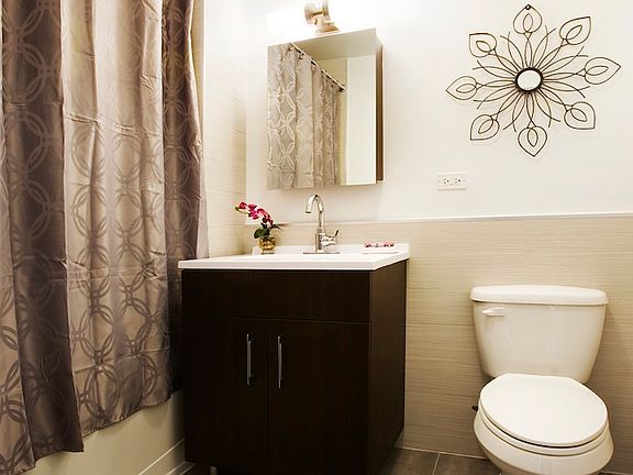 3rd image of 260 W 26th St APT 10T