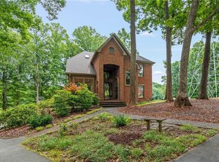 2020 La Dora Dr, High Point, NC 27265