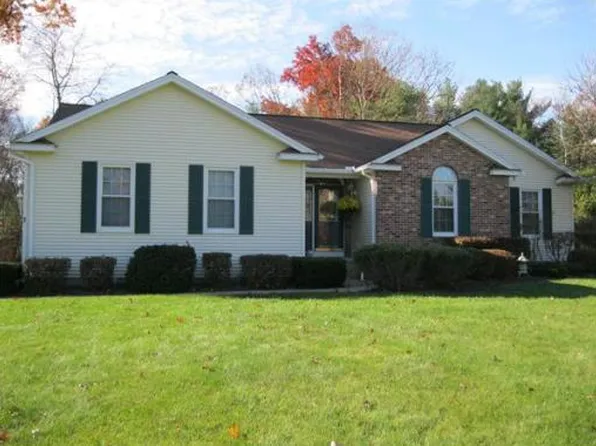 7 Pine Knl, Southwick, MA 01077