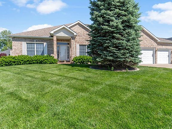2nd image of 114 Heatherstone Dr #1